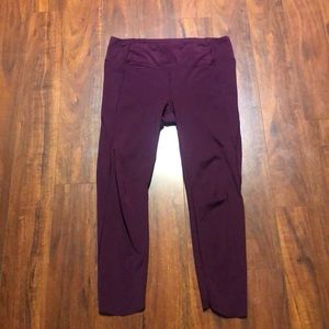 ATHLETA 7/8 velocity tight burgundy